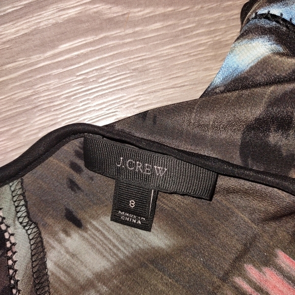 J. Crew keyhole she'll in  floral splash - Picture 9 of 9